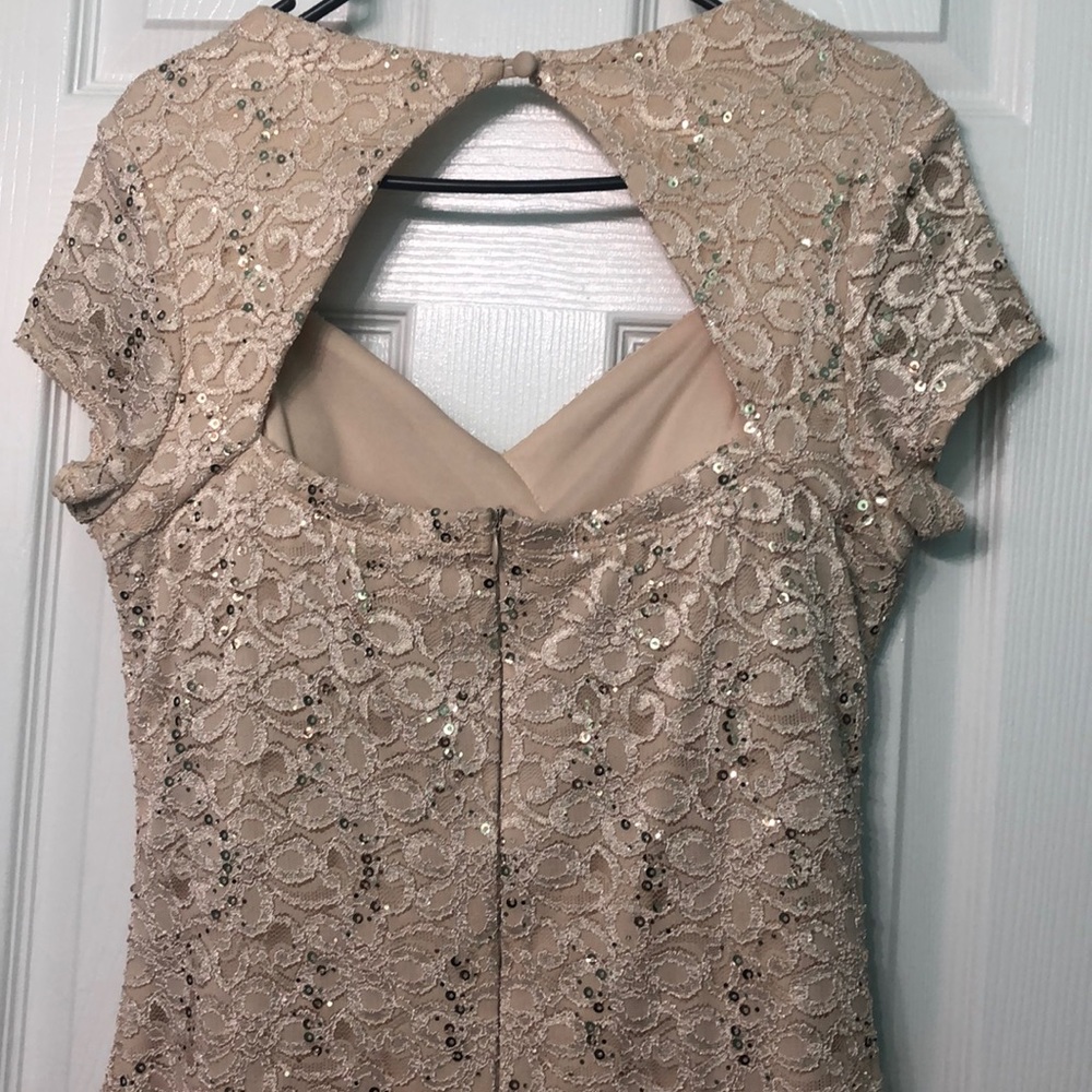 Dress - Picture 4 of 4